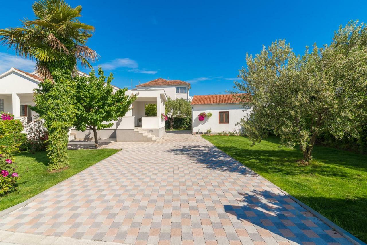 Apartments Coronata Biograd Na Moru Buitenkant foto