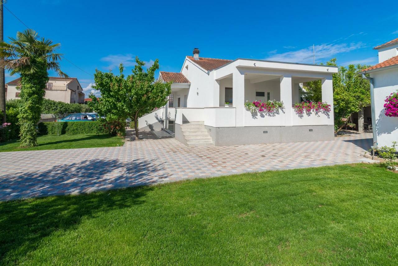 Apartments Coronata Biograd Na Moru Buitenkant foto