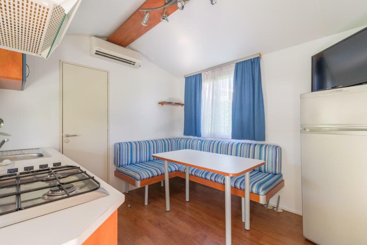 Apartments Coronata Biograd Na Moru Buitenkant foto